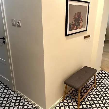 Cozy Flat In Saska Kepa *