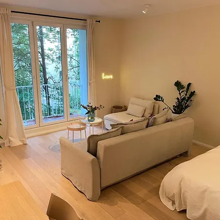 Cozy Flat In Saska Kepa * ワルシャワ